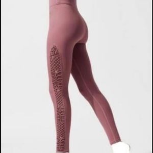 NWOT Carbon 38 Tanjung Macrame leggings size Small